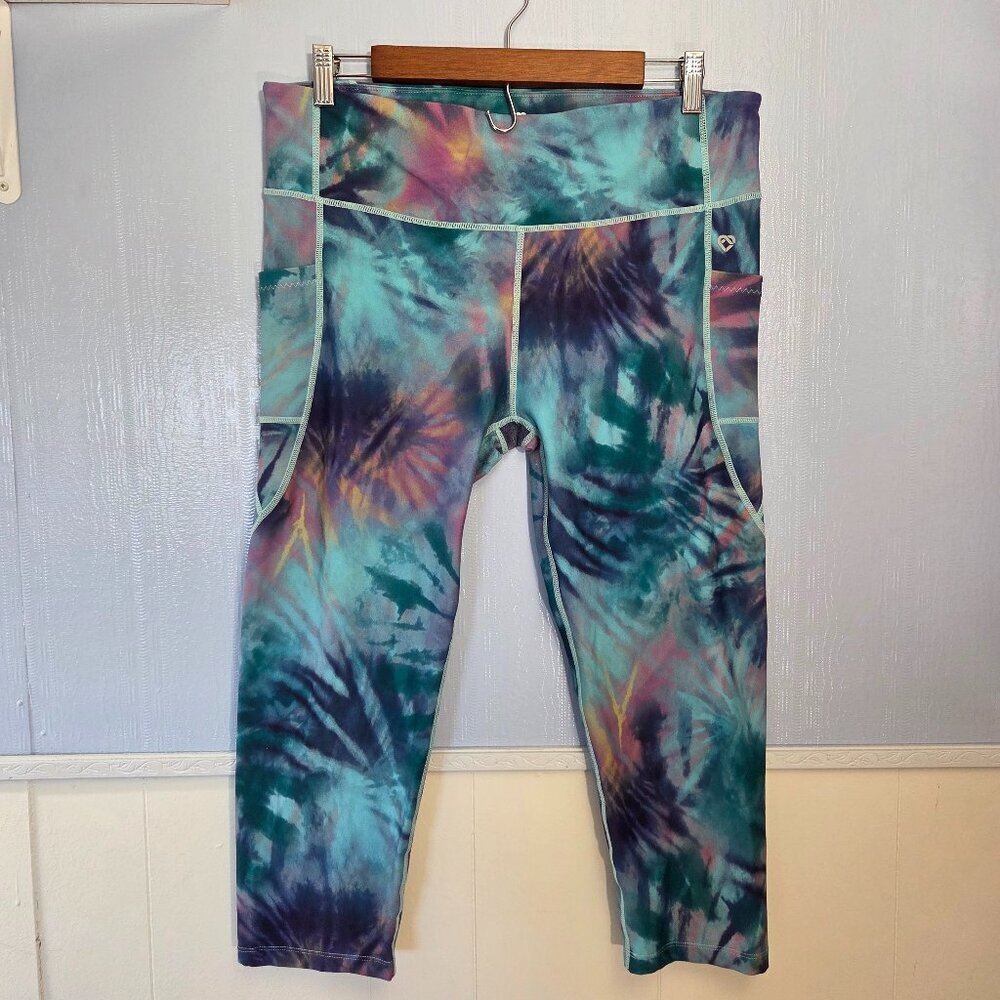 Colosseum MCMXCII Extra Large Colorful Firework Tieday Mid Rise Cropped Leggings